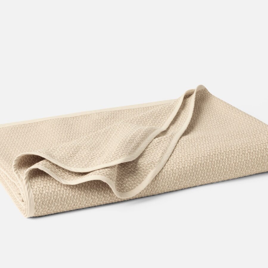 Natural Classic Textile Bed Blanket for Everyday Comfort