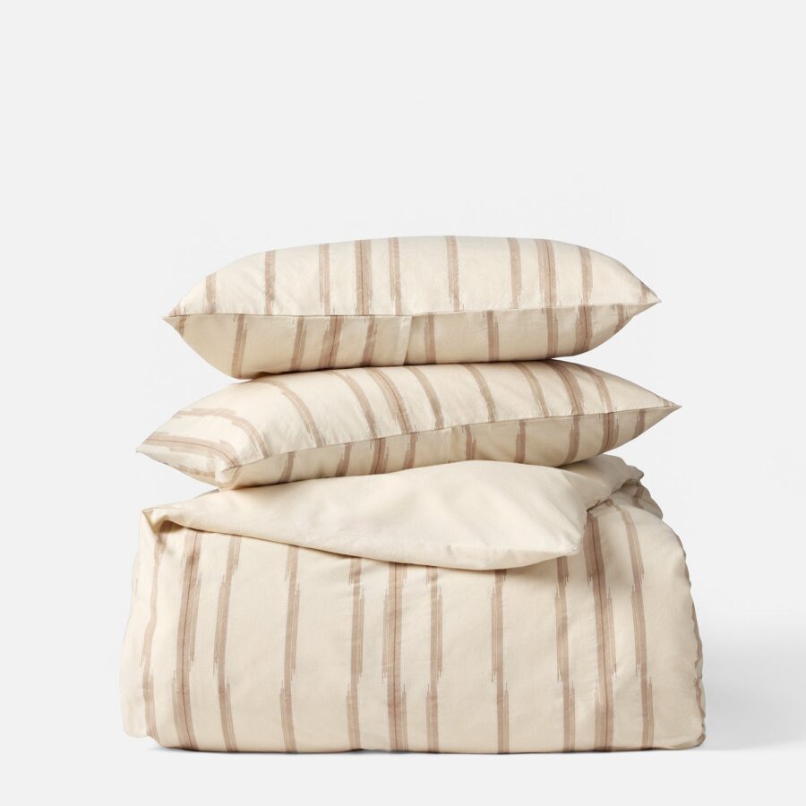 Striped Textile Duvet Set for Everyday Comfort Style 2