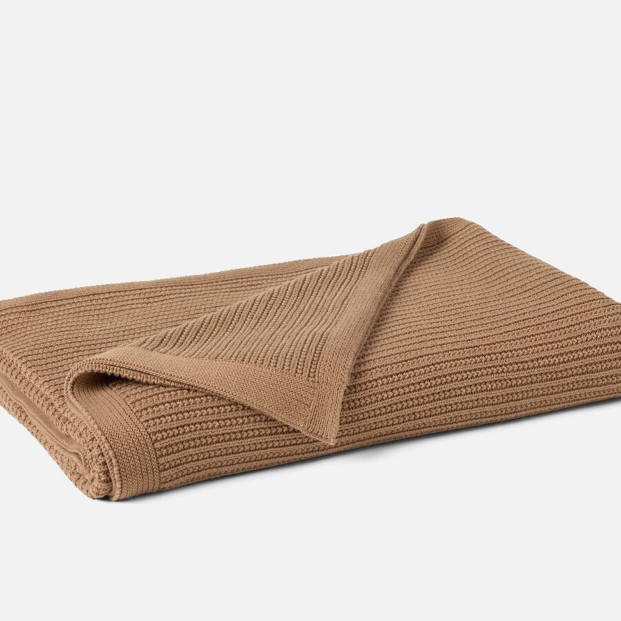 Chestnut Knitted Textile Throw Blanket for Everyday Comfort
