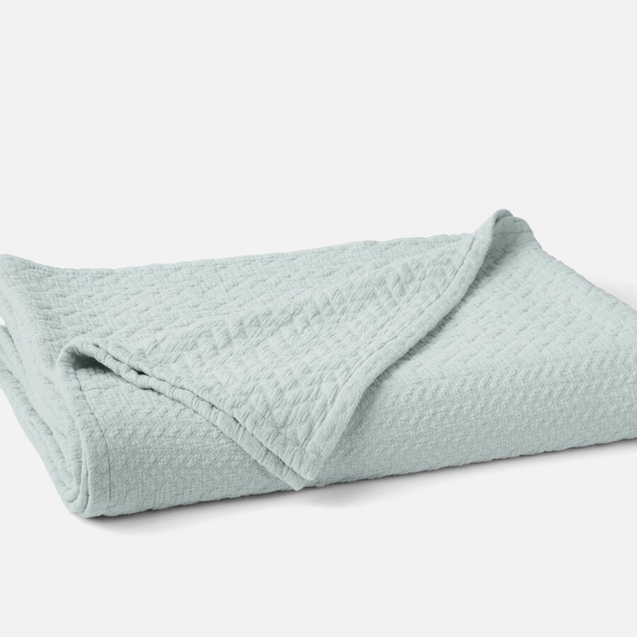Pale Blue Textured Textile Bed Blanket for Everyday Comfort